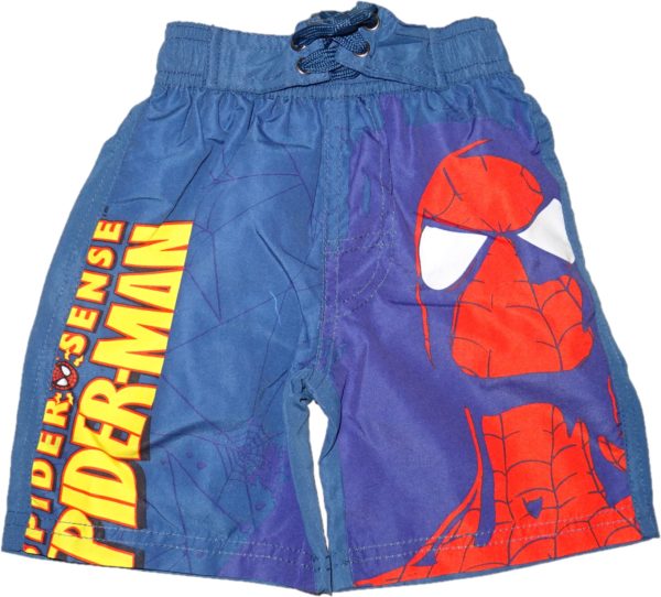 Kraťasy Spiderman s žlutým nápisem.